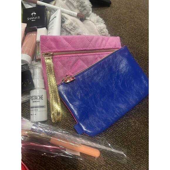 HUGE Beauty Lot 60+ pcs - Makeup Skincare Hair - Bags Brushes Travel Sz Full Sz - Picture 6 of 8